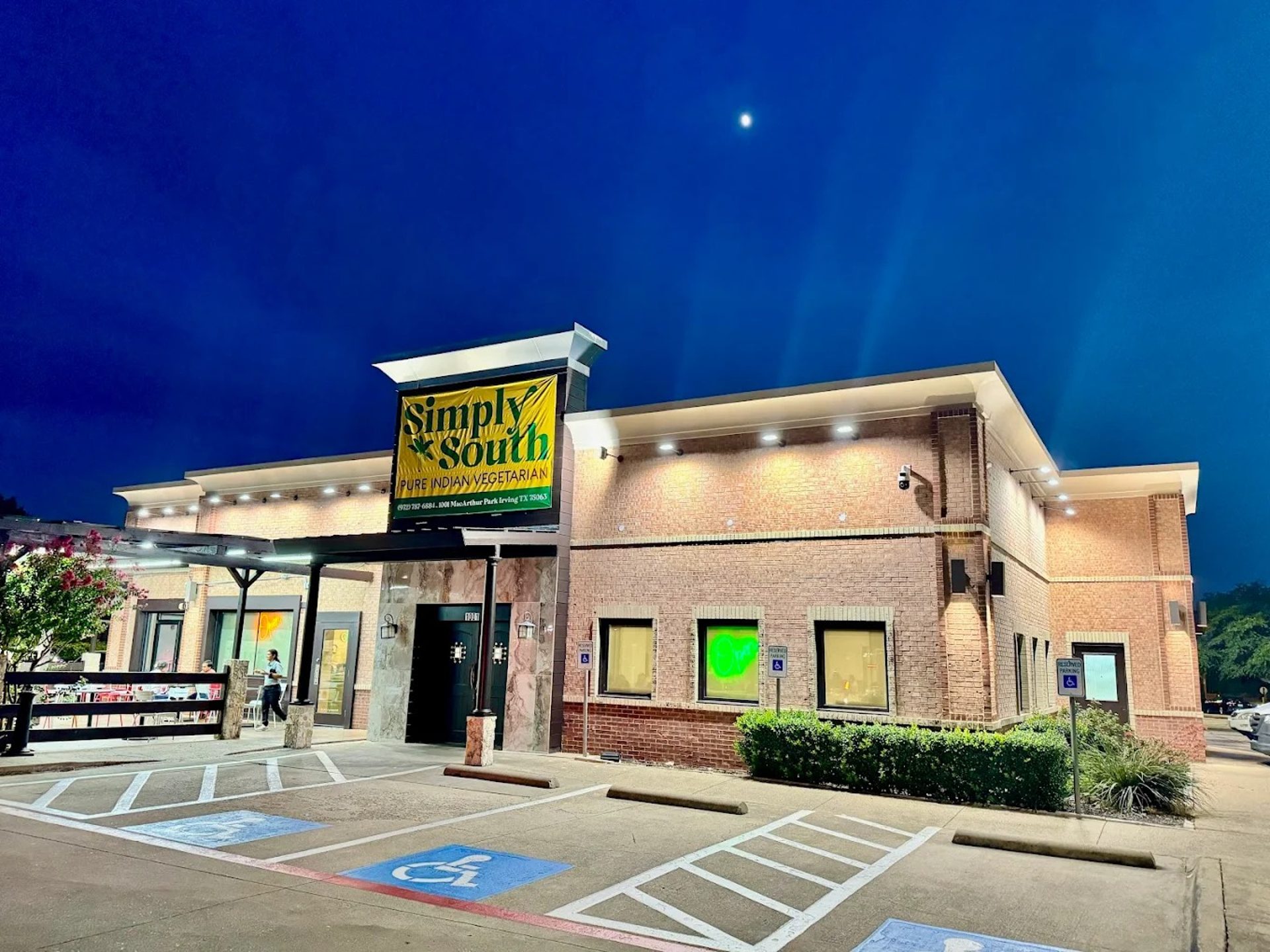 Reserve Your Table at Simply South Irving